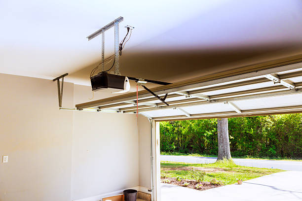 Top rated local Garage Door specialists in Harrah, OK